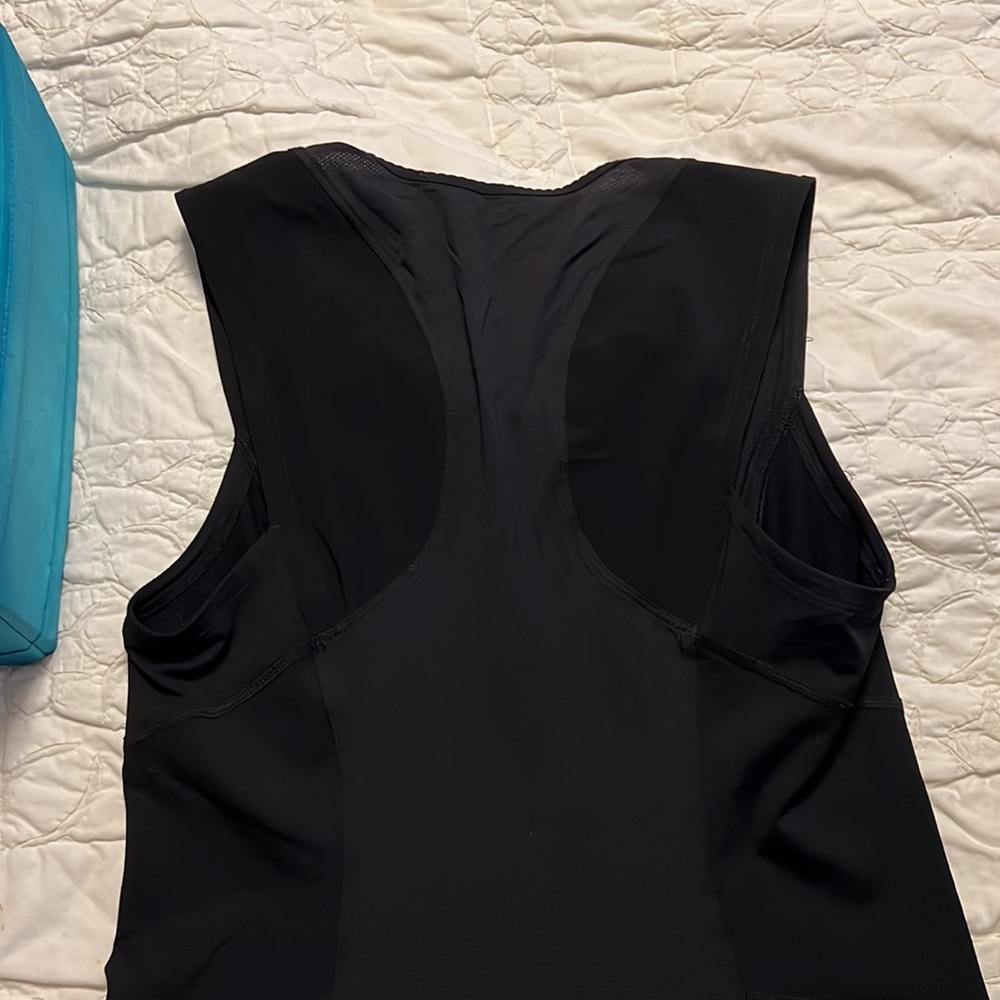 Lululemon top - Picture 2 of 4